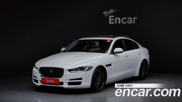Jaguar XE 2016