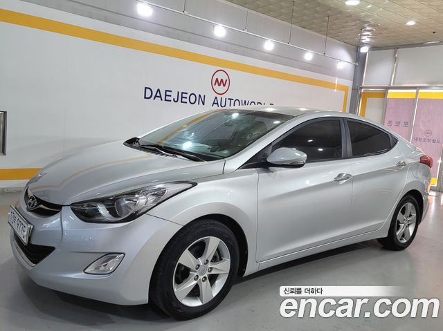 Hyundai AVANTE 2012