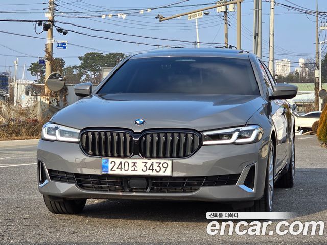 BMW 5-Series 2022