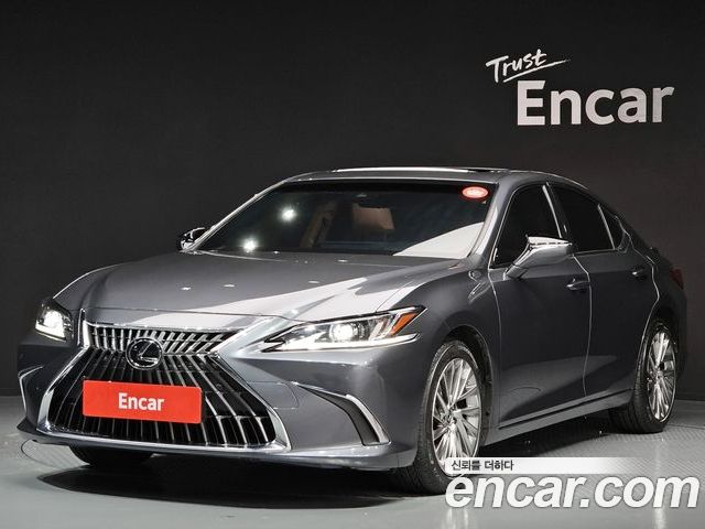 Lexus ES 2023