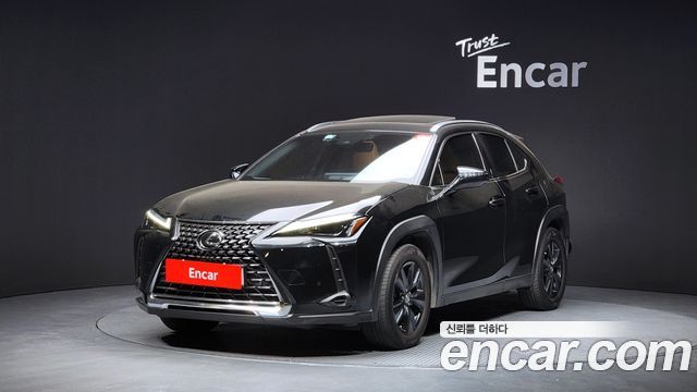 Lexus UX 2023