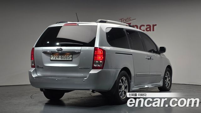 Kia Canival 2013