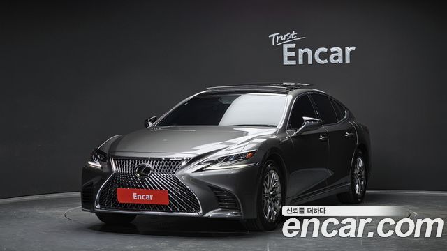 Lexus LS 2018