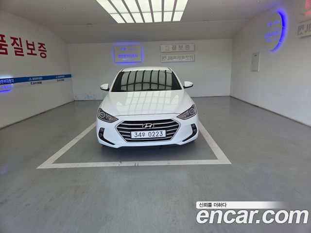 Hyundai AVANTE 2016