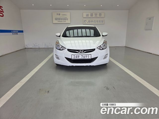 Hyundai AVANTE 2011
