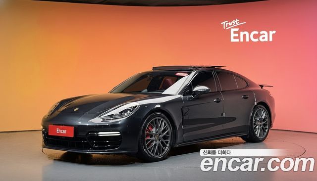 Porsche Panamera 2020