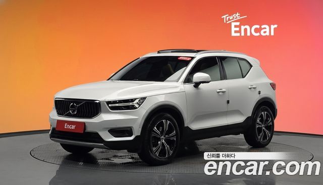 Volvo XC40 2021