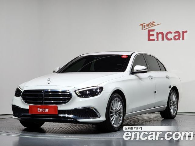 Mercedes-Benz E-Class 2022