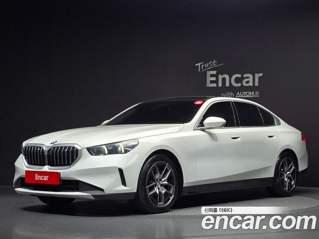 BMW 5-Series 2023