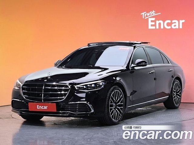 Mercedes-Benz S-Class 2024
