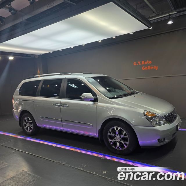 Kia Canival 2013
