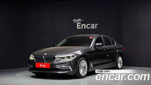 BMW 5-Series 2019