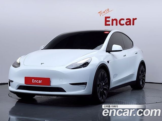 Tesla Model Y 2024