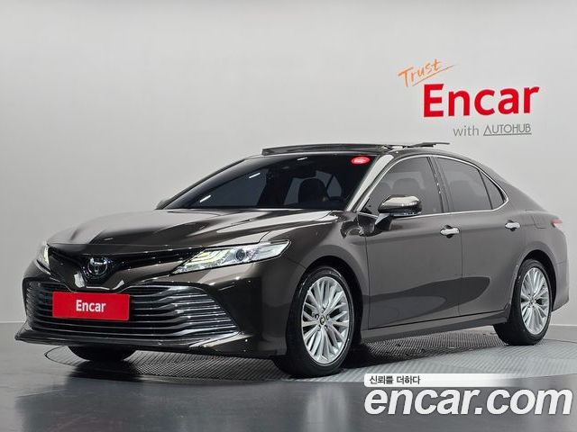 Toyota Camry 2019