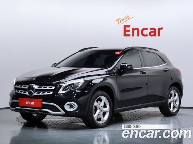 Mercedes-Benz GLA-Class 2019