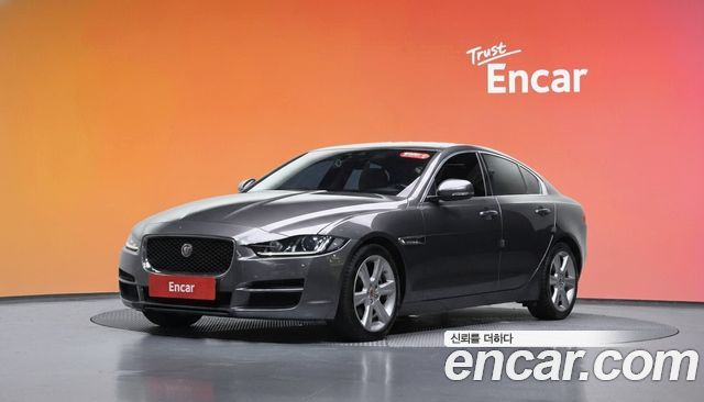 Jaguar XE 2019