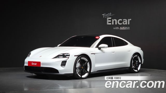 Porsche Taycan 2023