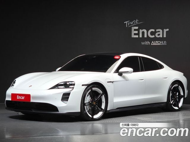 Porsche Taycan 2023