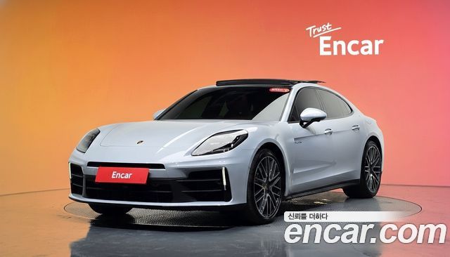 Porsche Panamera 2025