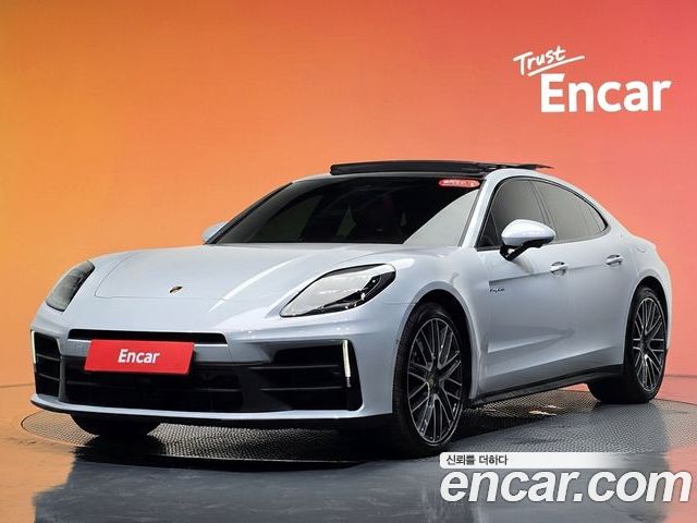 Porsche Panamera 2025