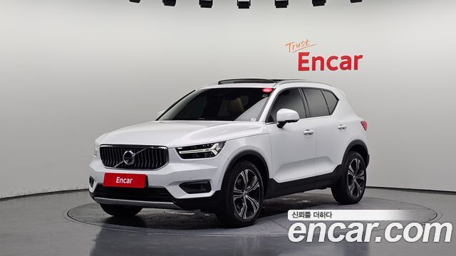 Volvo XC40 2021