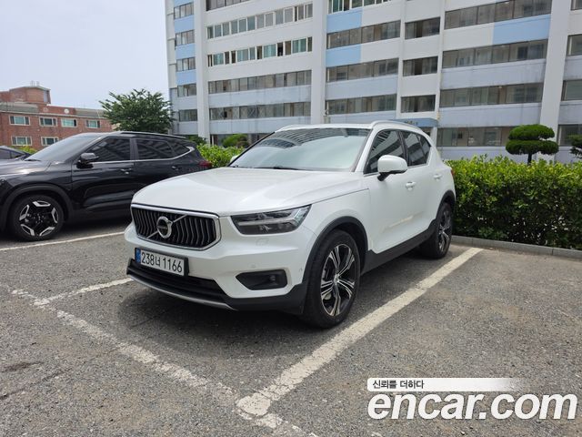 Volvo XC40 2021