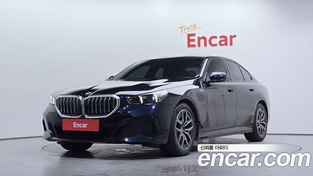BMW 5-Series 2025