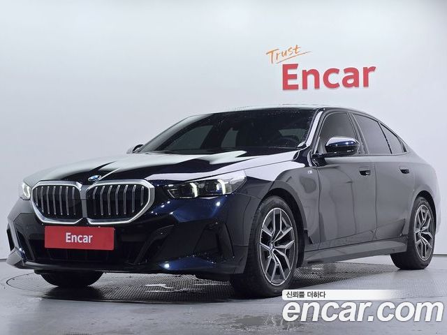 BMW 5-Series 2025