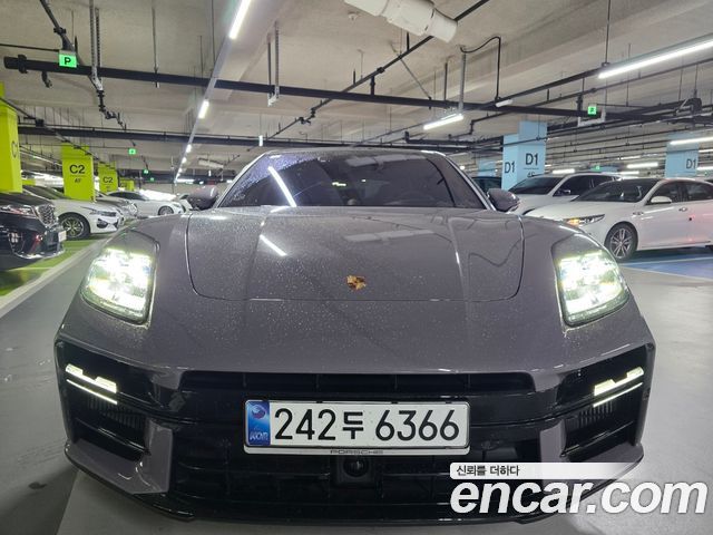 Porsche Panamera 2025