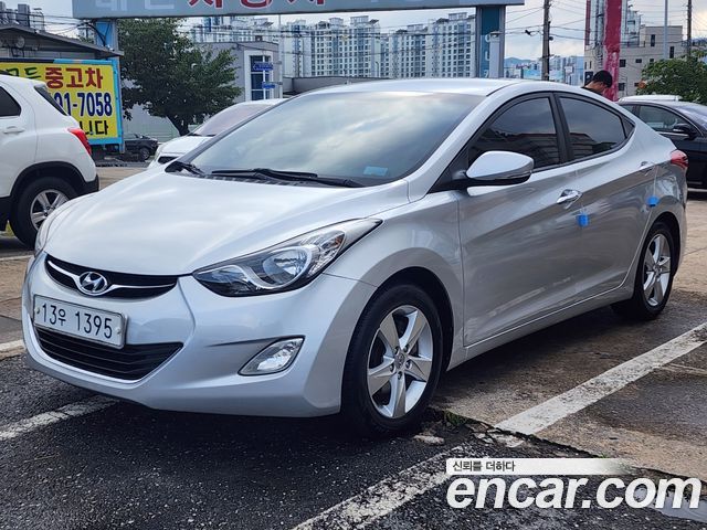 Hyundai AVANTE 2012