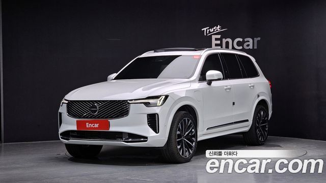 Volvo XC90 2025