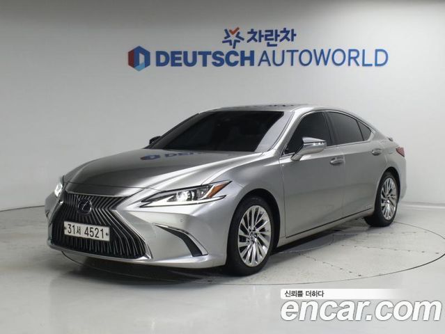 Lexus ES 2019