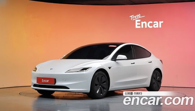 Tesla Model 3 2024