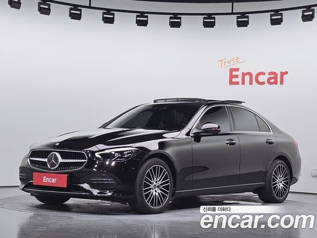 Mercedes-Benz C-Class 2024