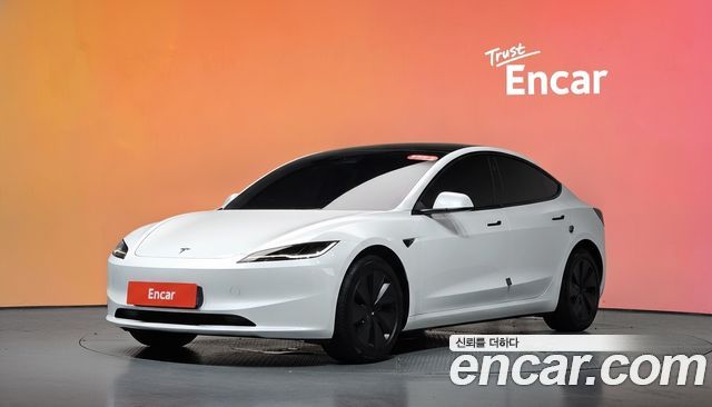 Tesla Model 3 2024