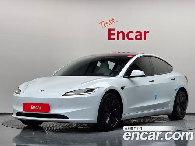 Tesla Model 3 2024