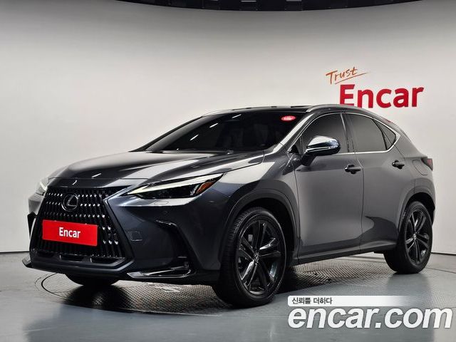 Lexus NX 2023