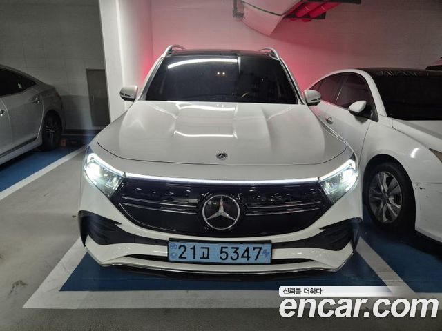 Mercedes-Benz EQB 2022