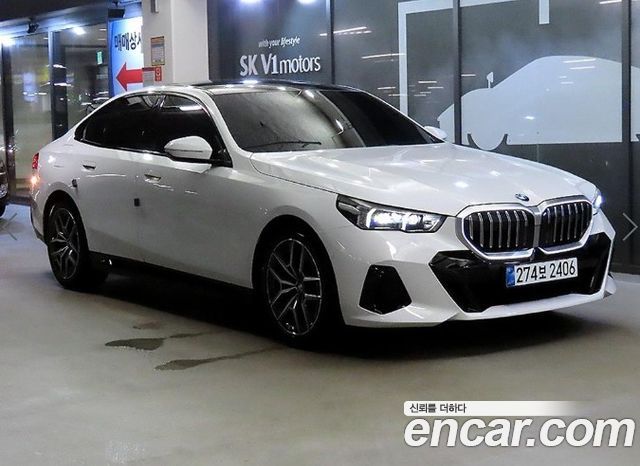 BMW 5-Series 2025