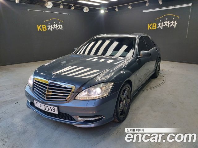 Mercedes-Benz S-Class 2011