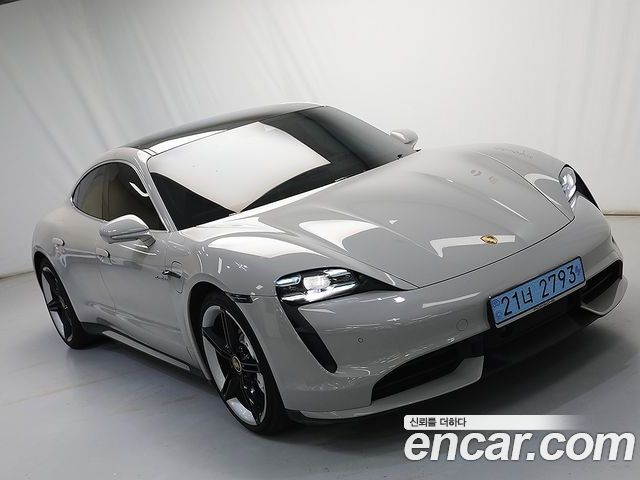 Porsche Taycan 2023