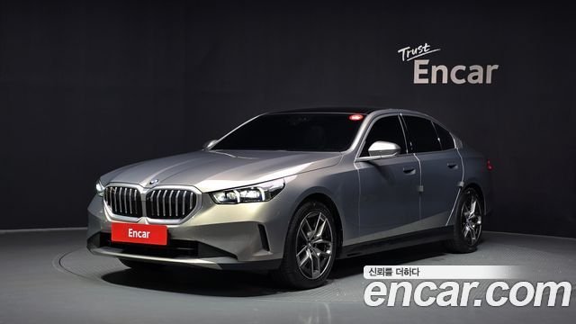 BMW 5-Series 2025
