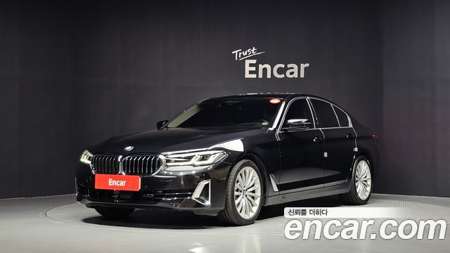 BMW 5-Series 2023