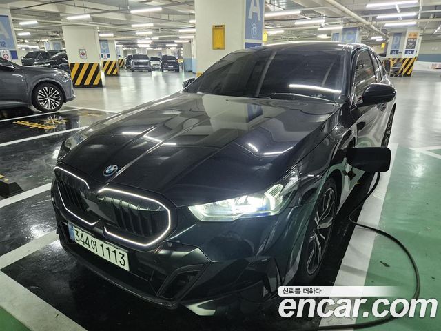 BMW 5-Series 2025