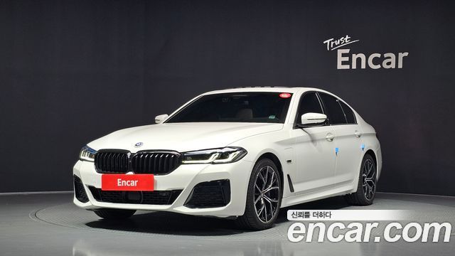 BMW 5-Series 2023