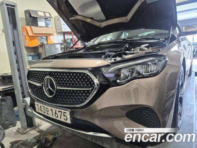 Mercedes-Benz E-Class 2024