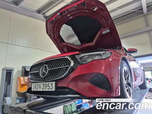 Mercedes-Benz E-Class 2025