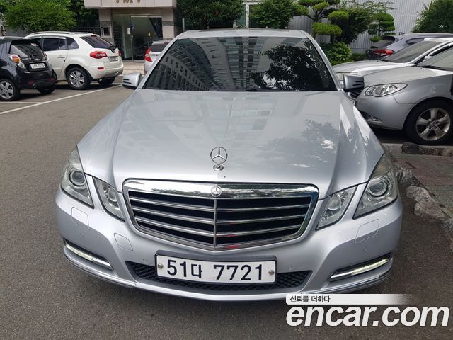 Mercedes-Benz E-Class 2011