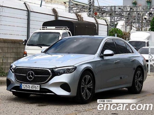 Mercedes-Benz E-Class 2024