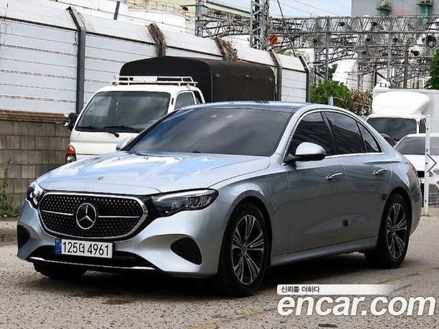Mercedes-Benz E-Class 2024